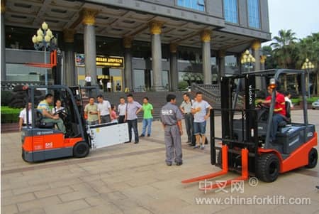 丰田叉车新品全国巡展(大连站,长沙站）