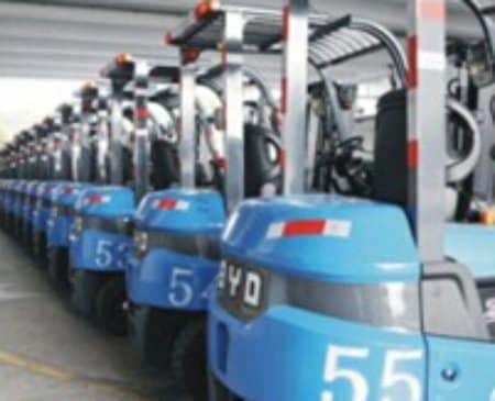 金发首批比亚迪新能源电动叉车上岗使用