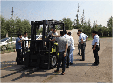 2015年克拉克叉车新产品培训胜利召开