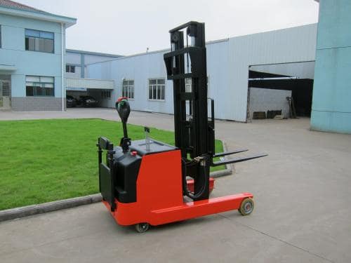 电瓶叉车有哪些优缺点