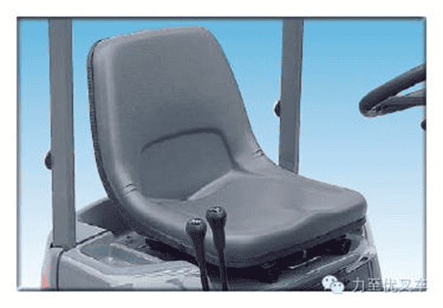 力至优叉车：谁才是电瓶叉车界里的“小巨人”？