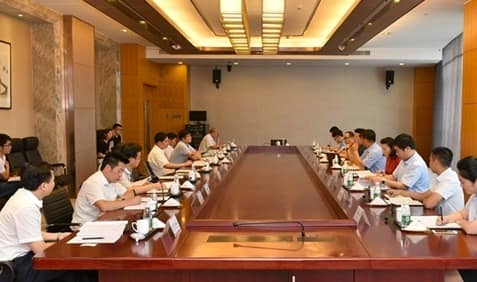 张家界市委副书记、市长会见中联重科集团考察团