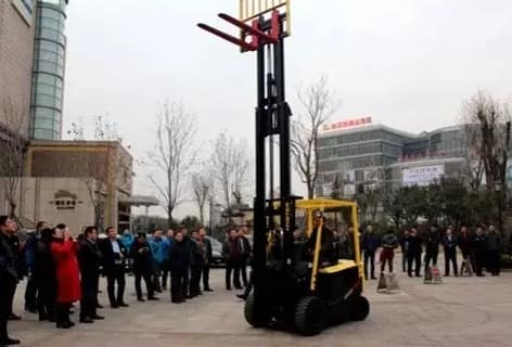 2017年海斯特叉车技术交流会暨“我身边的海斯特叉车”摄影大赛颁奖仪式在青岛成功举办