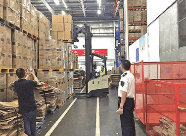 深圳坪山举办叉车应急救援演练