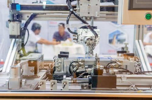 广东工业机器人进化论：从解放双手到智慧大脑