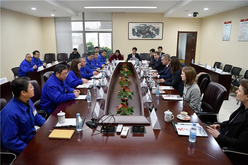 世界需要你们——德国前总统武尔夫参观考察合力叉车