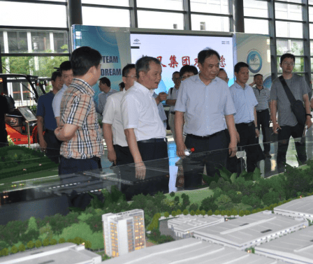 杭州市总工会主席郑荣胜调研杭叉集团产业工人队伍建设