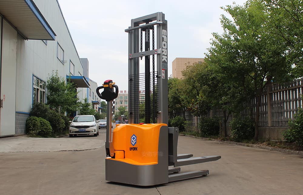 爆款来袭—宇锋CDD系列步行式托盘堆垛车