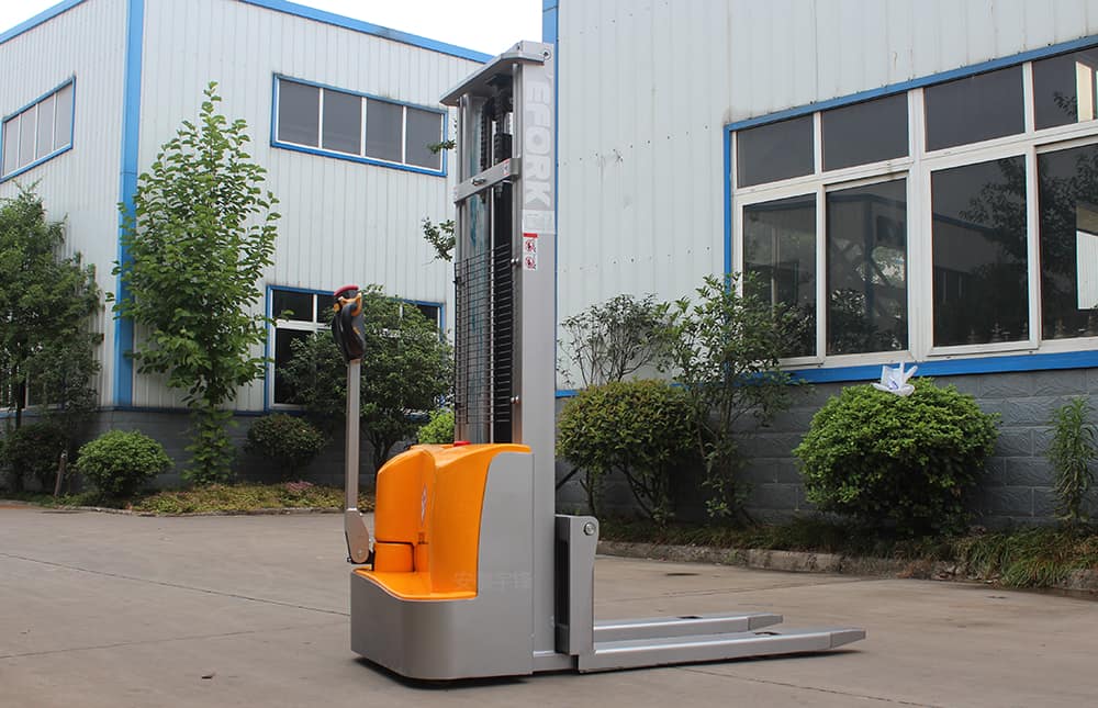 爆款来袭—宇锋CDD系列步行式托盘堆垛车