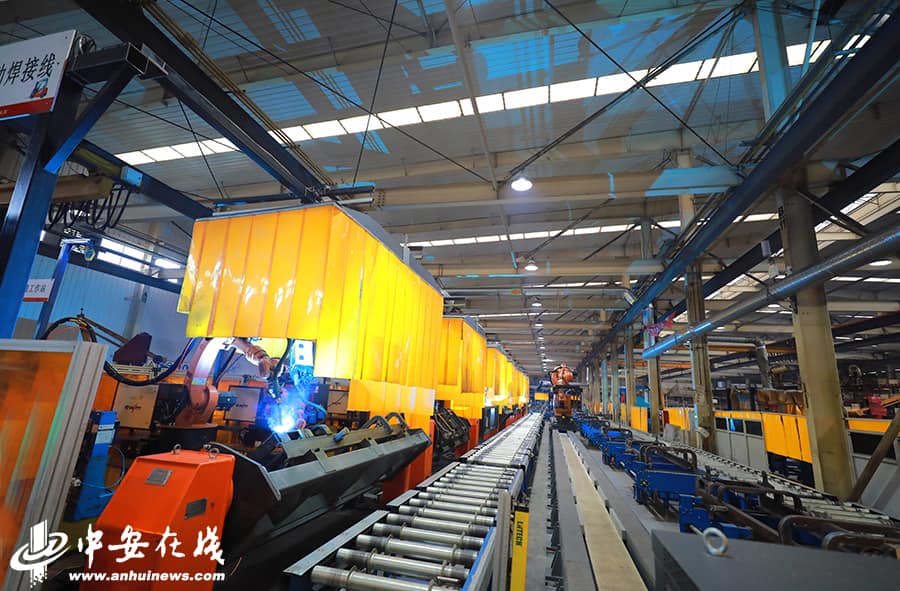 合力叉车从零起步到世界第七的“逆袭密码”