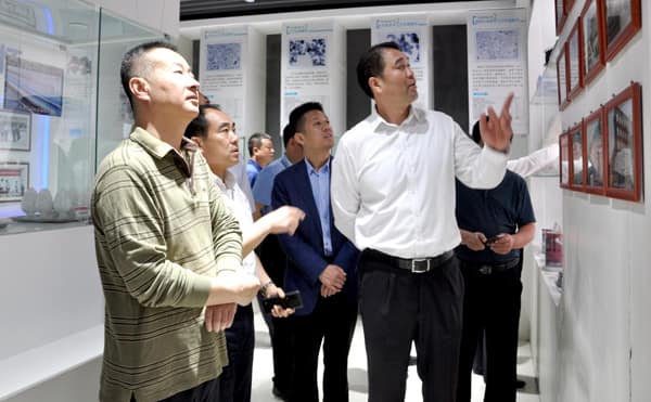 热烈祝贺：中煤矿业集团与山东宇信集团签约成功