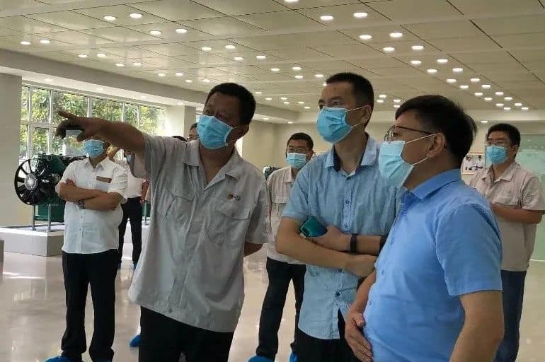 解放发动机事业部 兄弟同心！携手向“中国第一、世界一流”目标迈进！