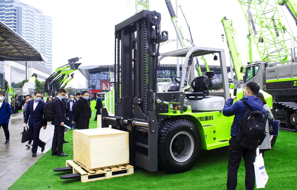 绿色动力 智享未来 ——中联重科叉车亮相宝马展 