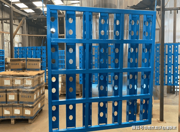 仓库装卸搬运设备有哪些，你知道吗？货架厂商为你总结！