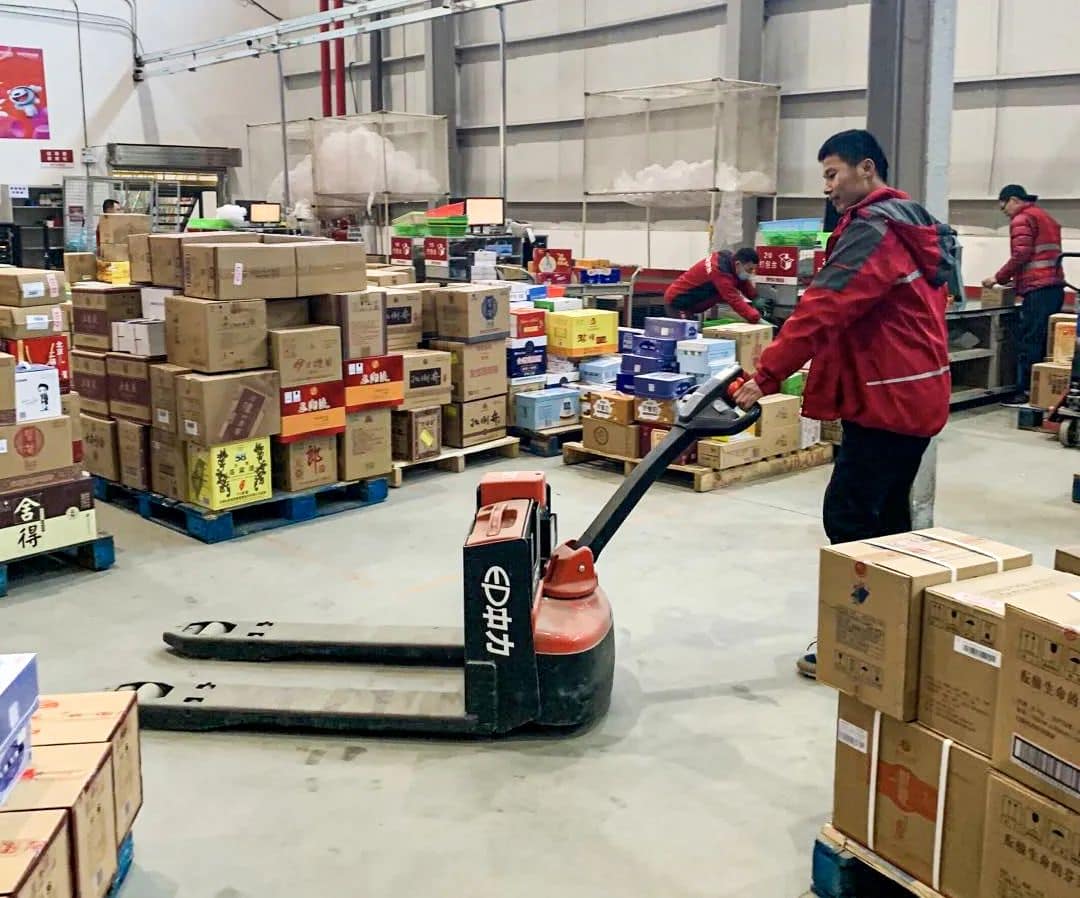 中力叉车与京东连续数年的精诚合作之路
