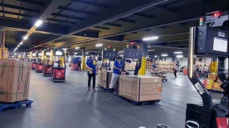 木蚁机器人完成近亿元融资，领跑AGV智能叉车场景应用