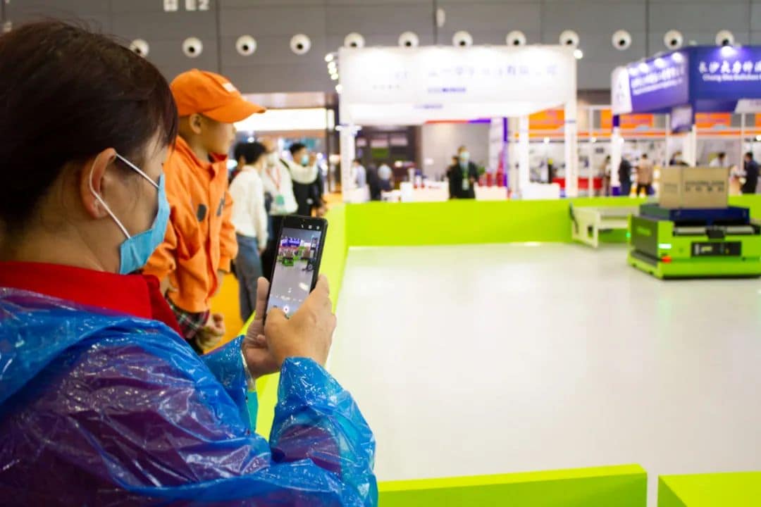 中联重科叉车亮相长沙工程机械展