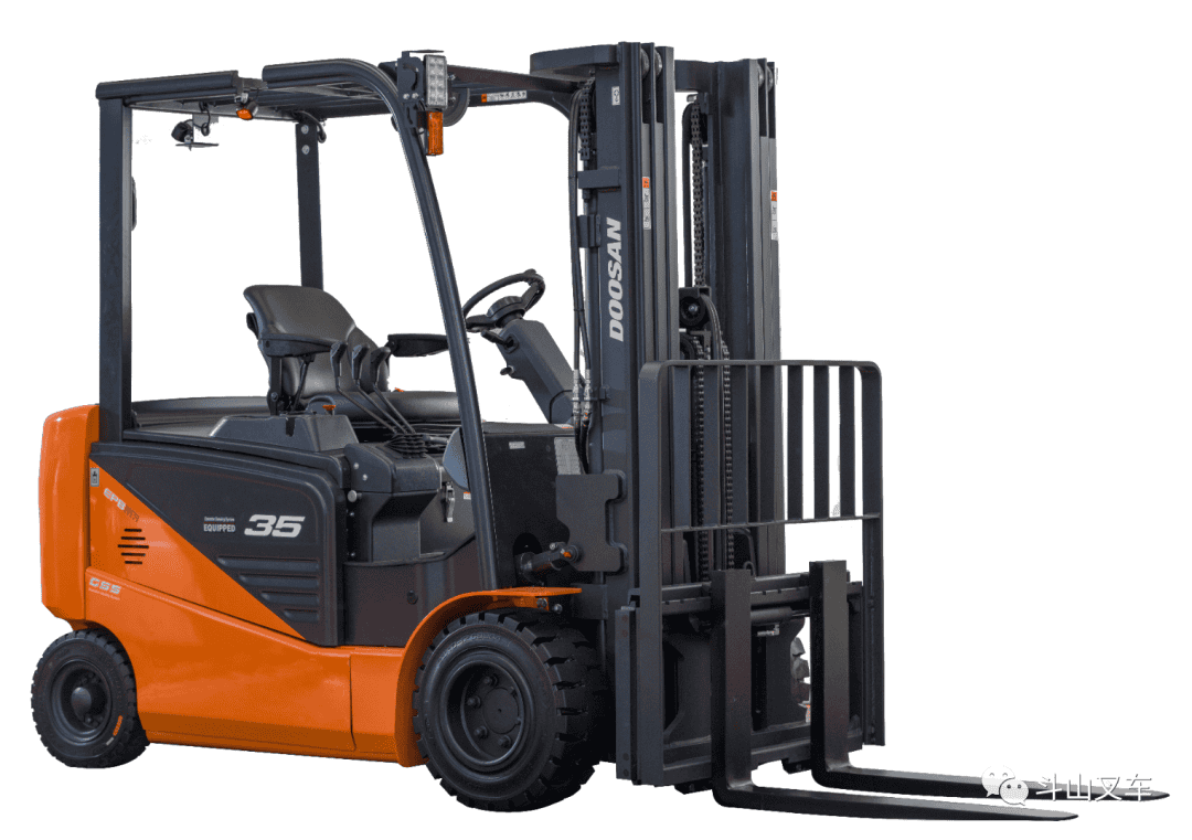 斗山叉车参展大连国际工业博览会