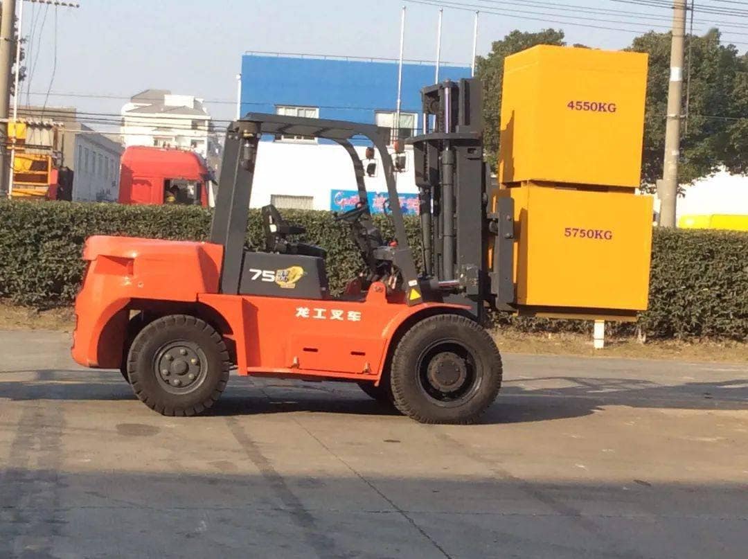 你知道叉车维修费该怎么省吗？