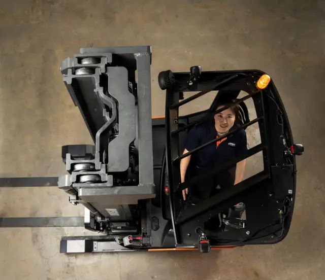 斗山推出能显著提高生产力的9系列电动前移式叉车