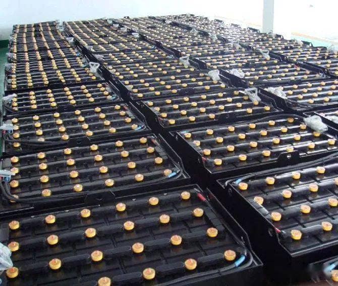 叉车铅酸蓄电池为什么要补充纯水 怎样补水？