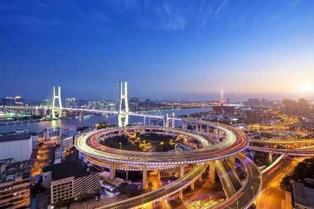 比亚迪叉车：于光阴的故事里，成就更好的自己