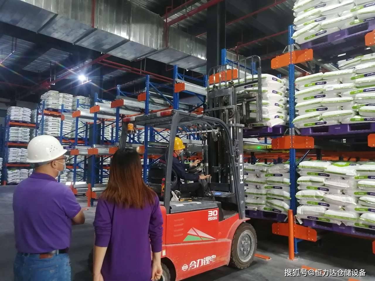 穿梭车货架的设计要求