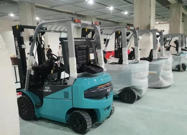 -25℃！宝骊KBE-01电动叉车开启冷链物流领“鲜”模式