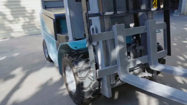 -25℃！宝骊KBE-01电动叉车开启冷链物流领“鲜”模式