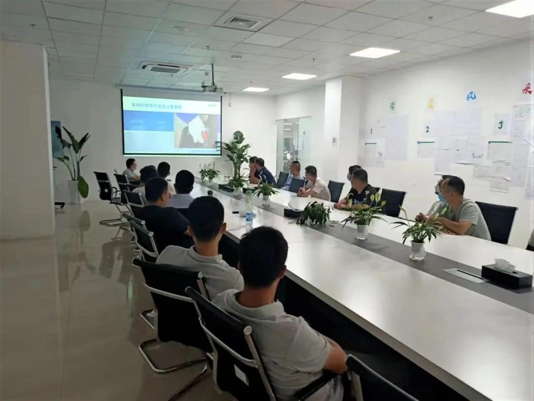 安徽晶科开展组件新人叉车安全培训