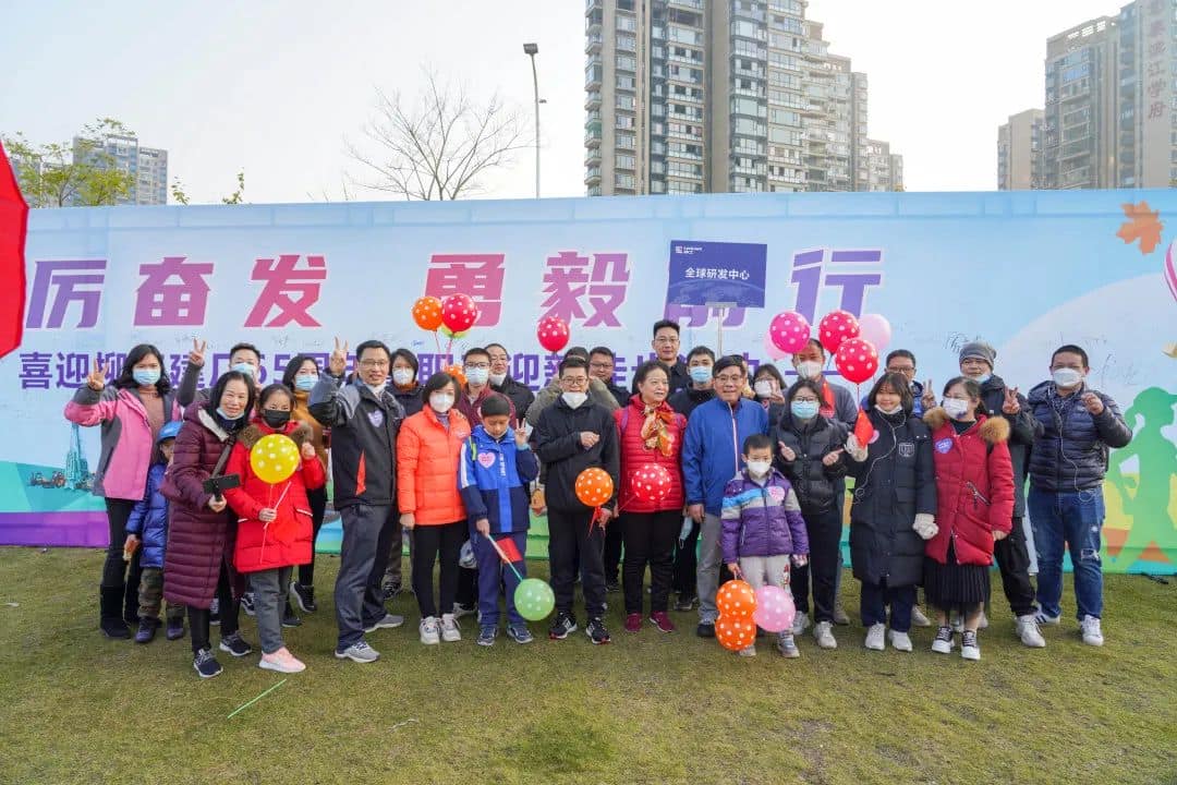 2023，柳工人携手阔步新征程！