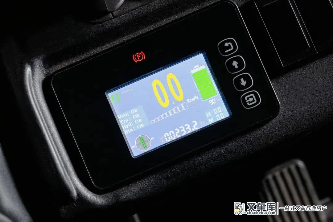 不止于此 | 美科斯AX系列 2.5-3.5吨高压锂电叉车正式上市!