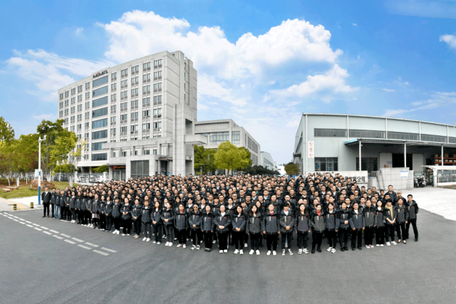 MiMA站驾式三向叉车助力工贸行业密集仓储扩容增效