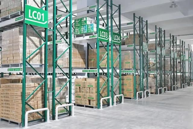 MiMA站驾式三向叉车助力工贸行业密集仓储扩容增效