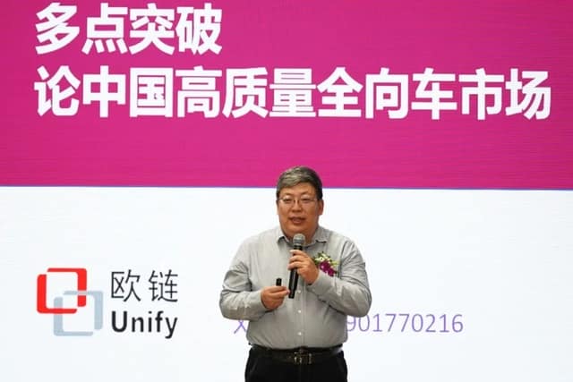 打破壁垒，中国首台超长物料重载叉车，在卓一硬核亮相