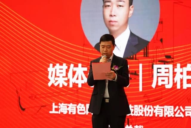 打破壁垒，中国首台超长物料重载叉车，在卓一硬核亮相