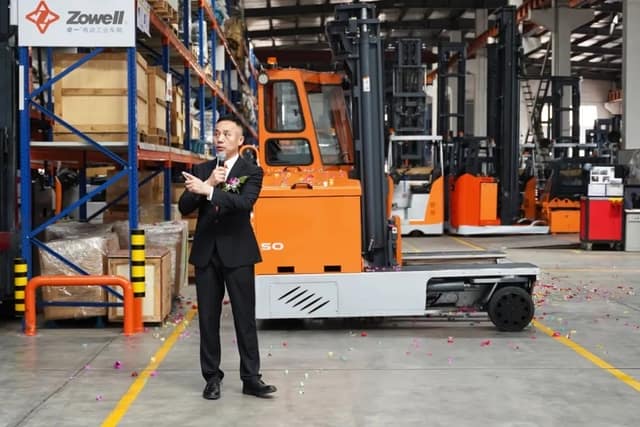 打破壁垒，中国首台超长物料重载叉车，在卓一硬核亮相