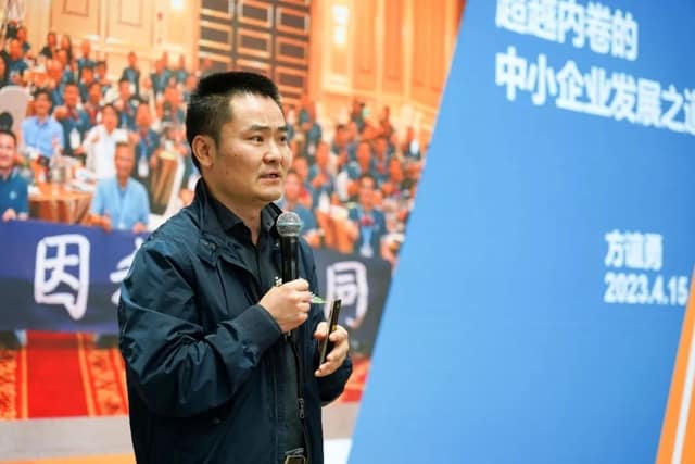 打破壁垒，中国首台超长物料重载叉车，在卓一硬核亮相