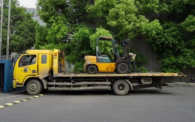 杭州市首台老旧柴油叉车替换完成，新能源叉车花落谁家？